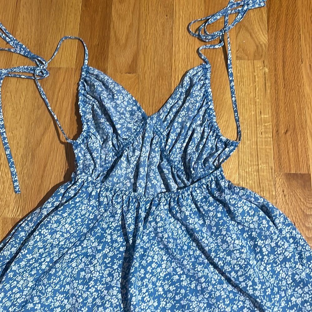 Blue Floral Dress Size Medium - Picture 5 of 6